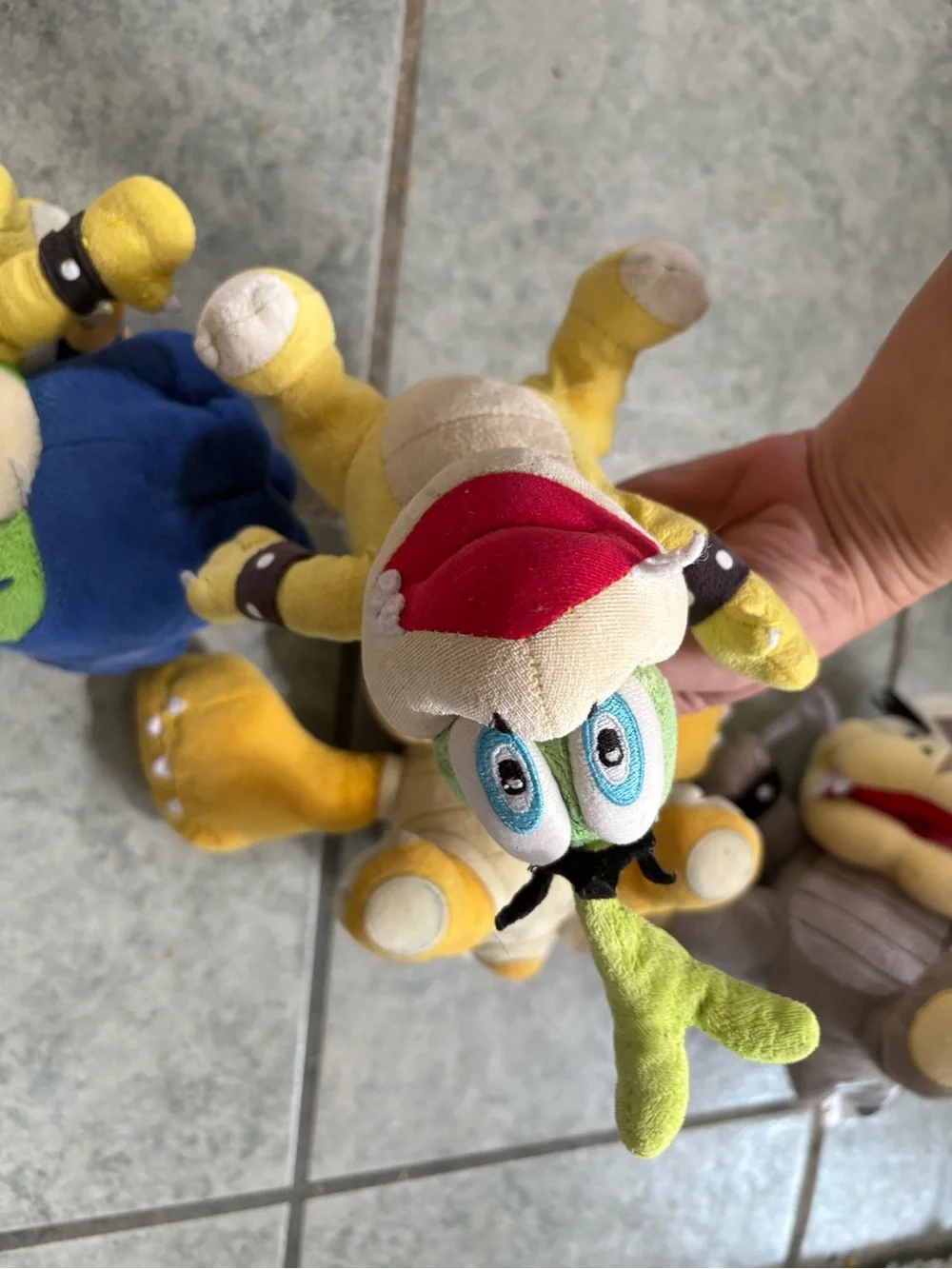 7xSuper Mario Bros Koopalings plushies preloved